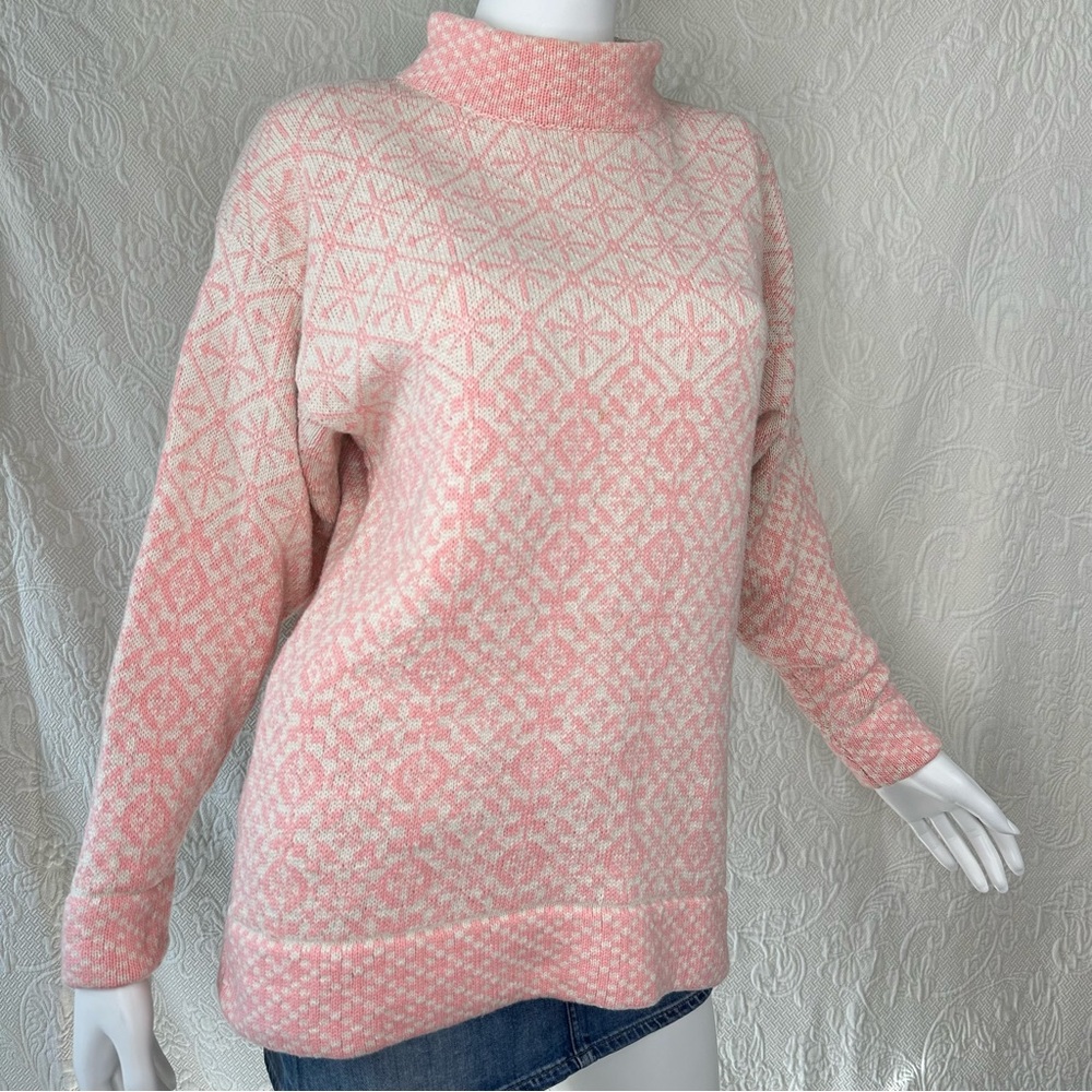 Vintage 80s Knit Knit Snowflake Ski Mock Neck Sweater